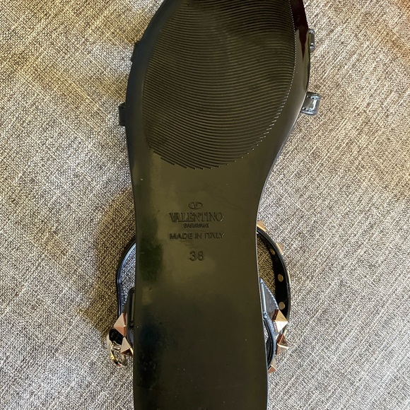 VALENTINO GARAVANI ROCKSTUD FLAT RUBBER SANDAL 38 - Picture 3 of 8